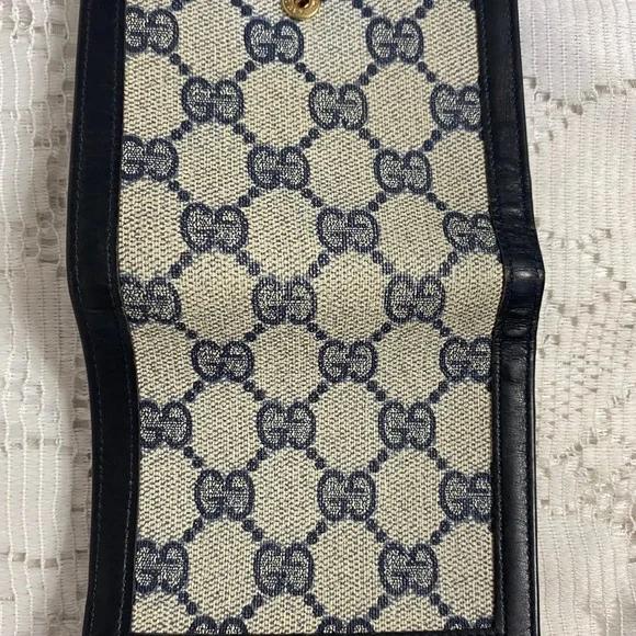 ✅SOLD✅AUTHENTIC VINTAGE GUCCI MINI COMPACT WALLET LEATHER - Picture 3 of 16
